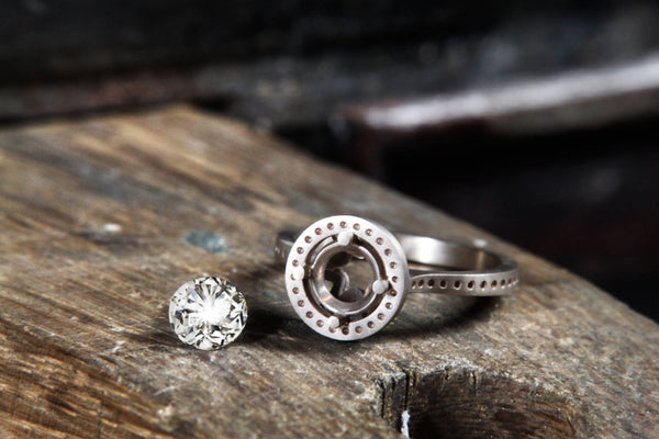 De-Beers-Forevermark_Center-of-my-Universe-Enstehung-Ringfassung_Kempkens-Juweliere