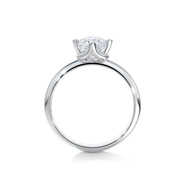 De-Beers-Forevermark_Kompass-der-Liebe-Ring_Diamant-Solitaire-Weiss-Gold-Seite_Kempkens-Juweliere