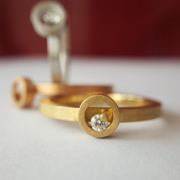 Kempkens-Atelier-DerkleineMond-Ringe-Brillant-Gelb-Rose-Weiss-Gold-seidenmatt