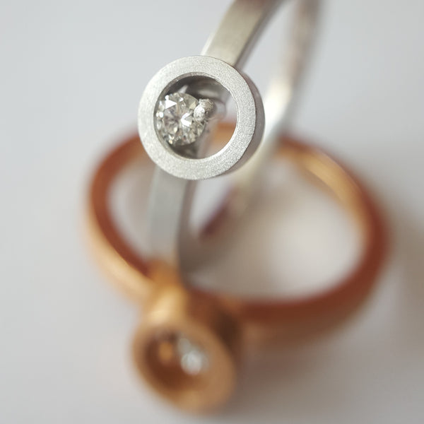 Kempkens-Atelier-Ringe-DerkleineMond-Brillant-Rose-Weiss-Gold-seidenmatt