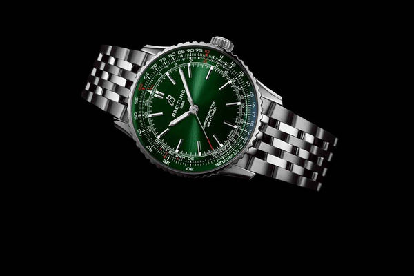 A17329371l1A1_Breitling_navitimer-automatic-41-green-_StillLife1_Kempkens-Juweliere