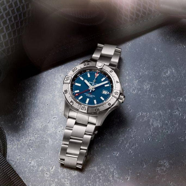 A32320101C1A1-Breitling_avenger-automatic-gmt-44-blue-metal-_StillLife_Kempkens-Juweliere