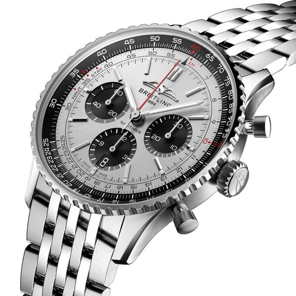 AB0138241G1A1_Breitling_navitimer-b01-chronograph-43-silver-black-metal-three-quarter_Kempkens-Juweliere