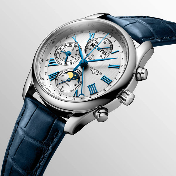 L2.673.4.71.2_LONGINES-MASTER-COLLECTION-CHRONO-MOONPHASE-40mm-Automatik-Silber-blaue-Lederband-blau_PUB_Kempkens-Juweliere