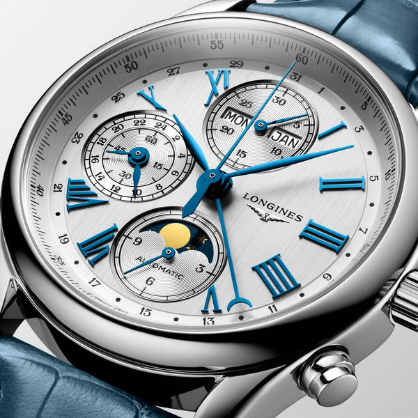 L2.673.4.71.2_LONGINES-MASTER-COLLECTION-CHRONO-MOONPHASE-40mm-Automatik-Silber-blaue-Lederband-blau_face_Kempkens-Juweliere