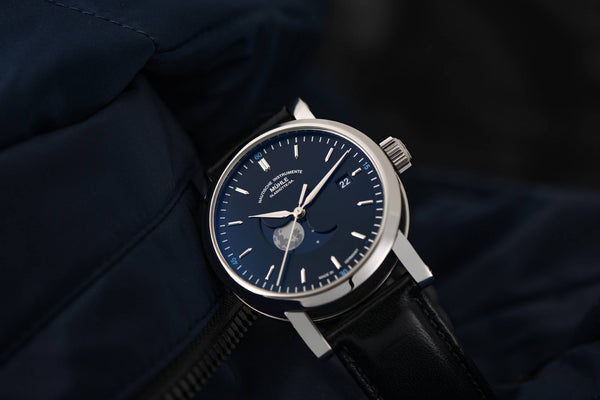 M1-44-62-LB_Muehle-Glashuette_Teutonia_IV_BlueMoon_39mm-Automatik-Mondphase-Leder-schwarz-Nachtblau_Bild1_Kempkens-Juweliere