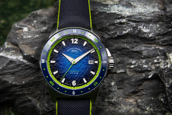 M1-52-22-CK_Muehle-Glashuette_Sportivo_Compass_42_5mm-Automatik-blau-gruen-Canvas-Kautschuk-Datum_Bild1_Kempkens-Juweliere