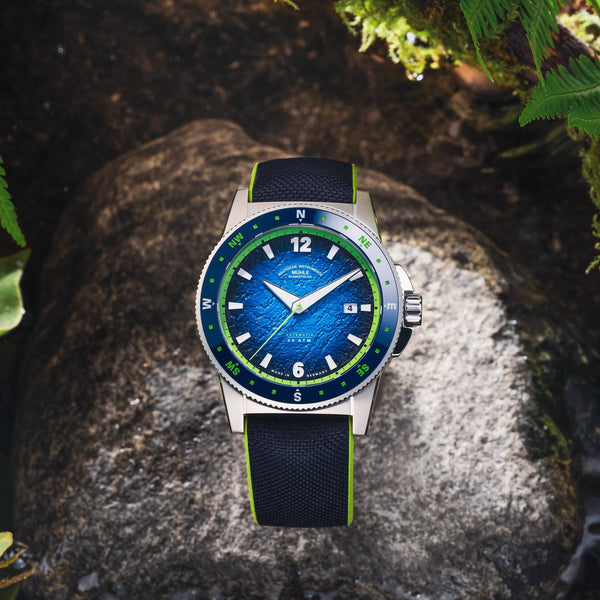 M1-52-22-CK_Muehle-Glashuette_Sportivo_Compass_42_5mm-Automatik-blau-gruen-Canvas-Kautschuk-Datum_Bild7_Kempkens-Juweliere