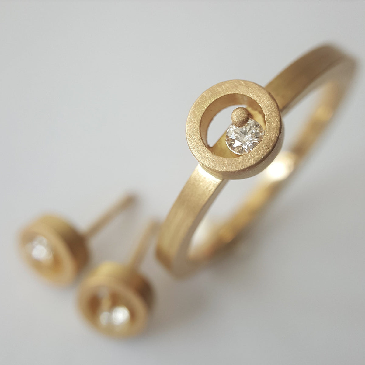 Ring - Der kleine Mond