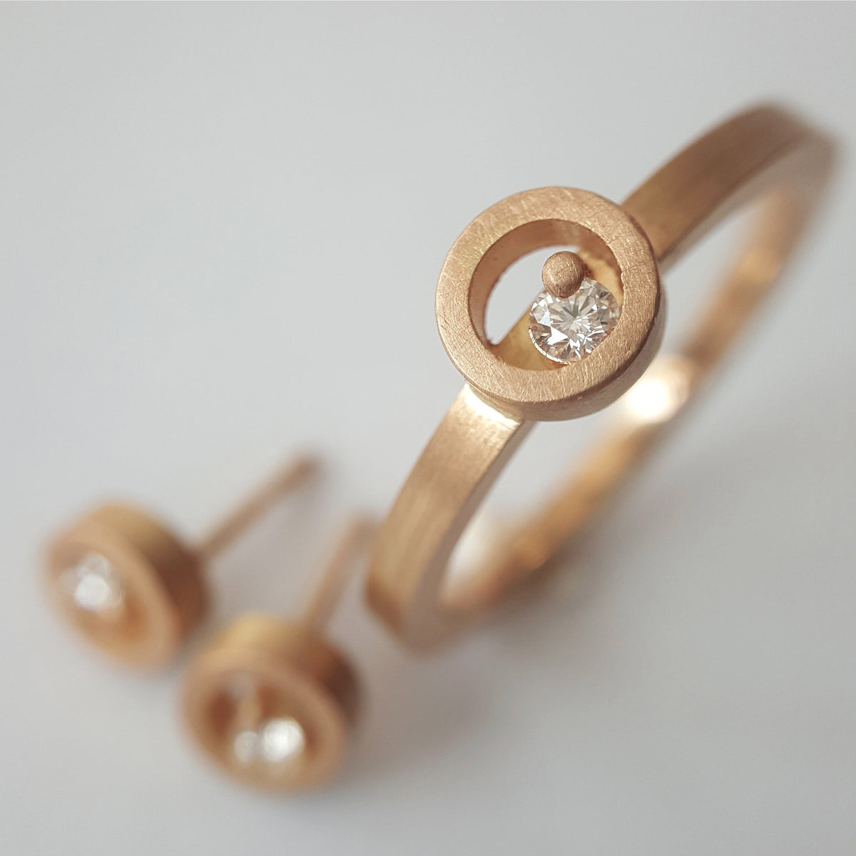 Ring - Der kleine Mond