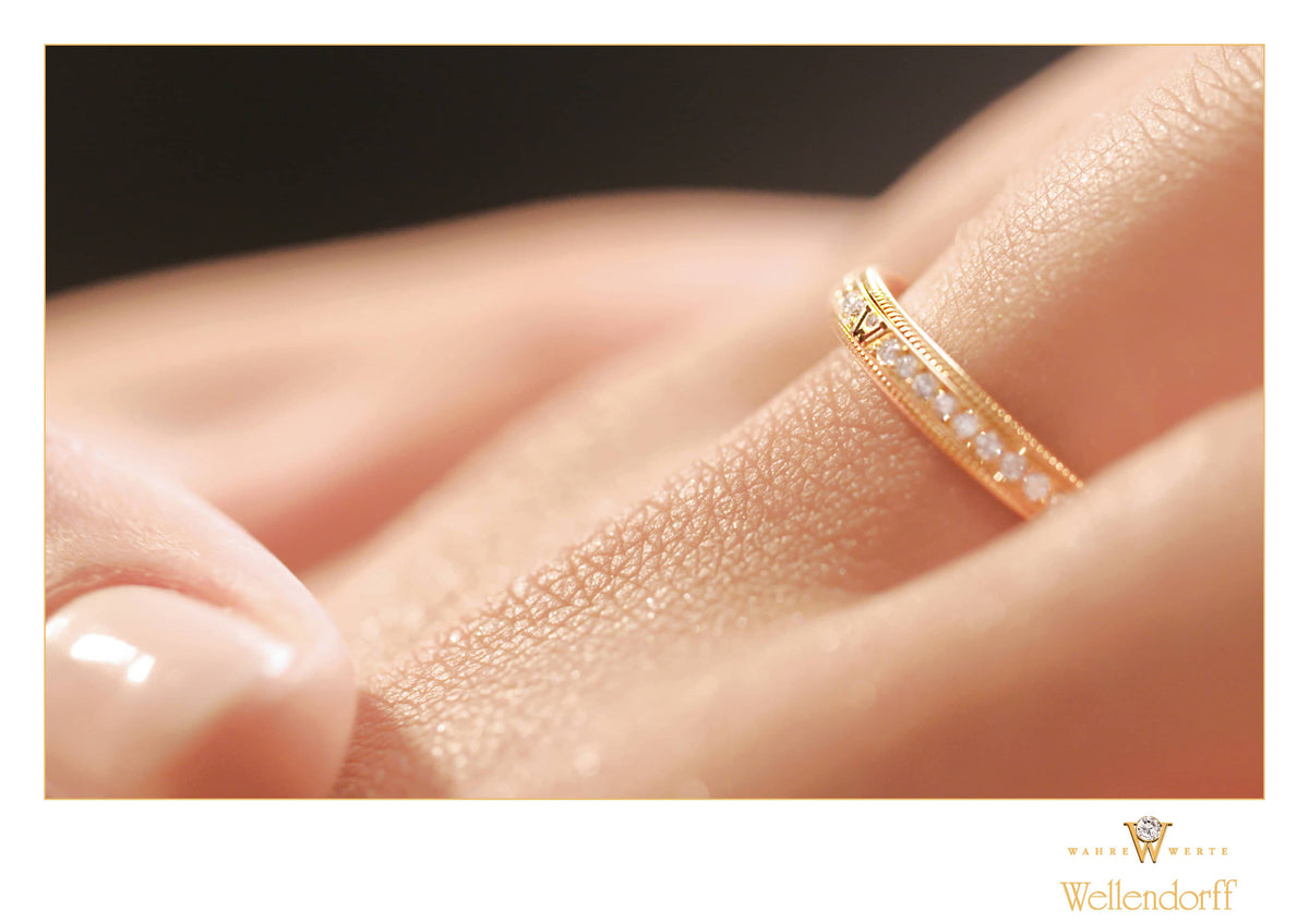 Ring - Julie